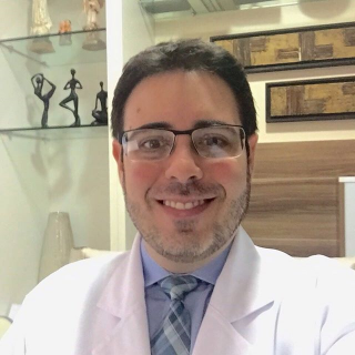 Foto com o rosto do Doutor Rafael Leitão